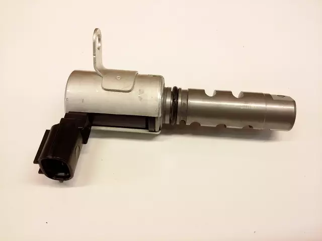 153300A010 - : Control Valve for Lexus: ES300, ES330, RX300, RX330, RX400h Image