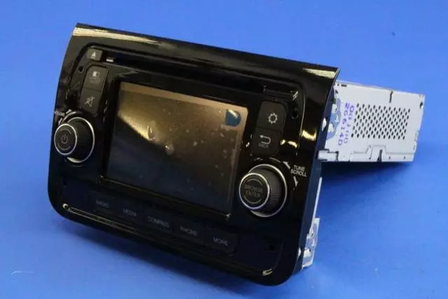Radio - Mopar (Z4727629AD)
