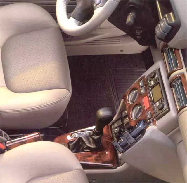 STC50455 - Interior: Fascia Trim Kit - Wood - Auto for Land Rover: Freelander Image
