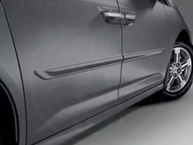 8P05TK8140 - Body: Body Side Molding for Honda: Odyssey Image