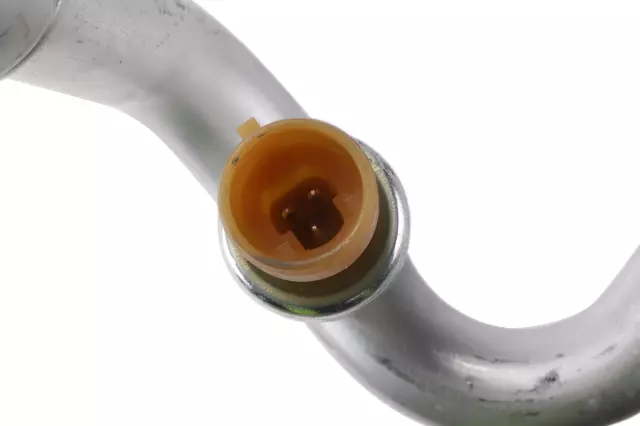 2017-2021 Chevrolet Bolt EV - Air Conditioning Compressor Hose - GM (42609704)