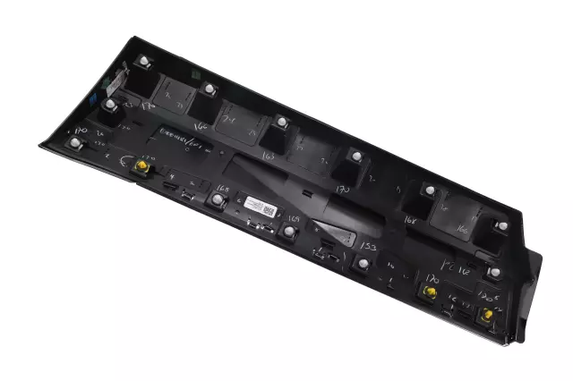 Black Passenger Side Door Molding - GM (84514843)