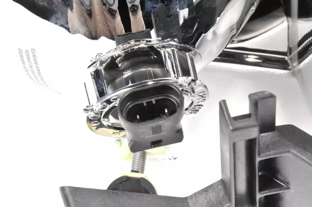 15850351 - Electrical: Headlamp Assembly for GMC: Sierra 1500, Sierra 1500 Classic, Sierra 1500 HD, Sierra 1500 HD Classic, Sierra 2500, Sierra 2500 HD, Sierra 2500 HD Classic, Sierra 3500, Sierra 3500 Classic, Sierra 3500 HD, Yukon, Yukon XL 1500, Yukon XL 2500 Image