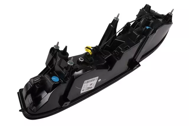 Passenger Side Tail Lamp Assembly - GM (84136776)