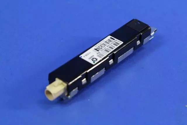Antenna Amplifier - Mopar (68209701AB)