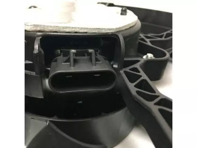 Engine Cooling Fan Assembly - Ford (5F2Z-8C607-DB)