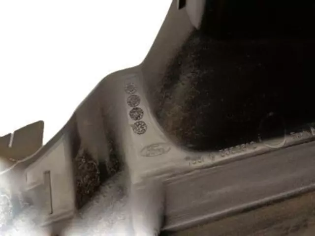 Deflector - Ford (DR3Z-8311-A)