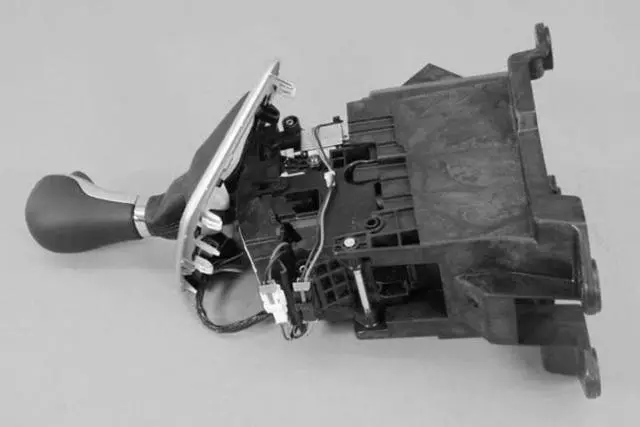 Transmission Shifter - Mopar (1UT661A9AH)