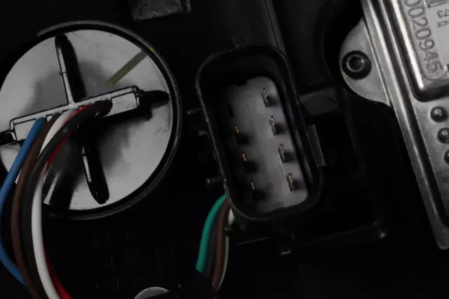 84180592 - : Driver Side Headlamp for GMC: Sierra 2500 HD, Sierra 3500 HD Image