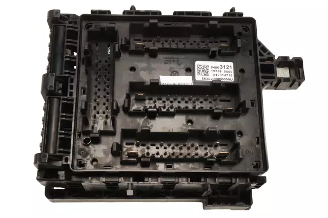 Engine Wiring Harness Junction Block - GM (84503121)