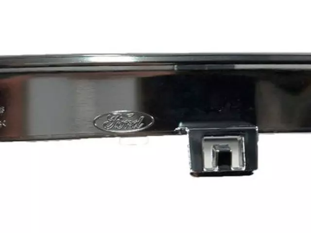 Grille Surround - Ford (DS7Z-8419-AA)