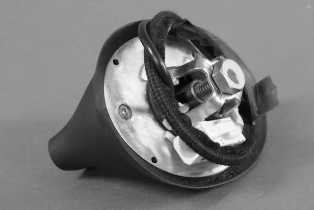 68297890AA - : Cable &amp; Base Assy Antenna, Us, Canada, Mexico for Mopar Image