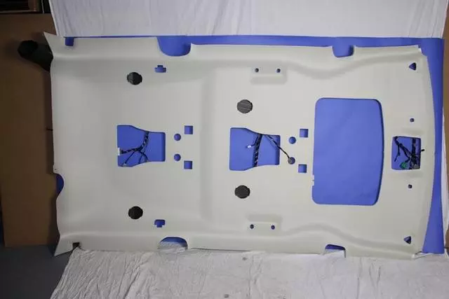 1JK541W1AC - Body: Headliner for Chrysler: Town &amp; Country | Dodge: Grand Caravan Image