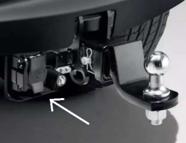 VPLCT0183 - : Towing Electrics, Nas, 5 Seat And 5+2 Seat for Land Rover: Discovery Sport Image