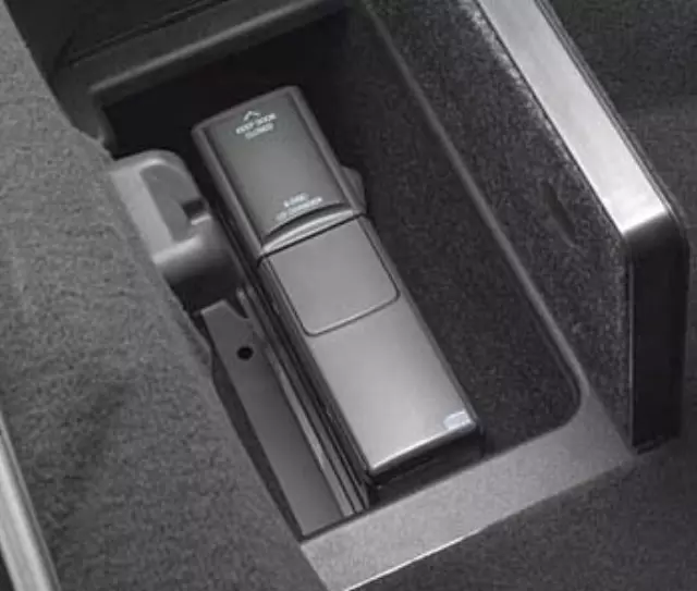 17802224 - Electronics: Audio, CD Player Package for GM Image