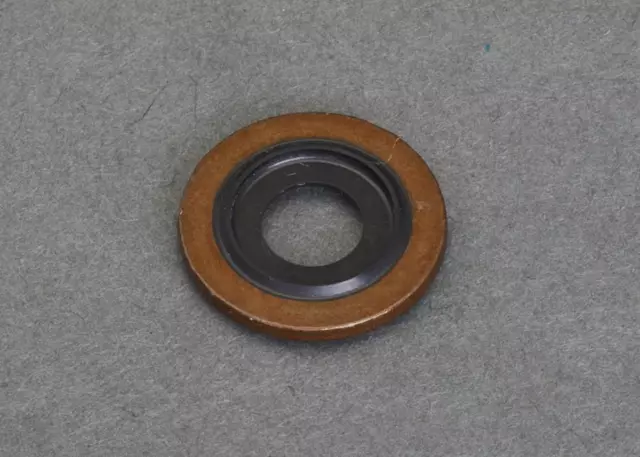 Engine Valve Cover Gasket - Subaru (10982AA000)