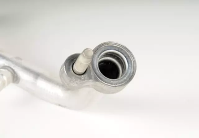 15263239 - HVAC: Lower Press Hose for GM Image