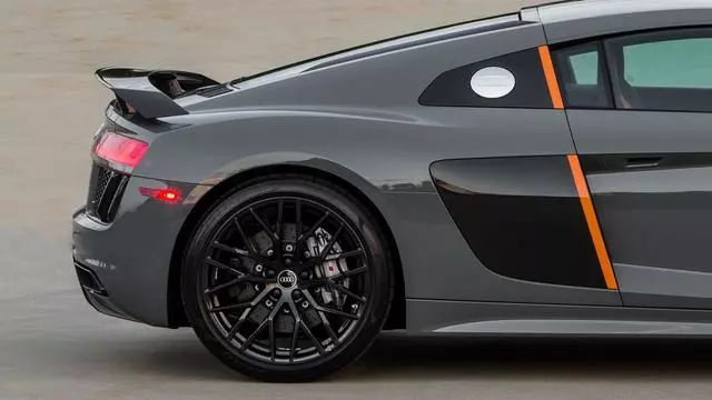 Black Optic R8 Wheel - Rear Wheel - Audi (4S0-601-025-AB)