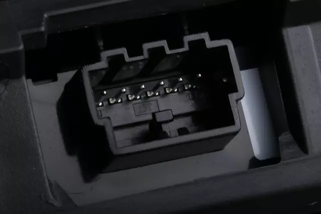 84026945 - Body: Overhead Console for GM Image