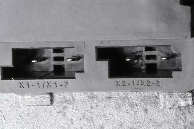 Choccachino Front Floor Console Rear Trim Panel - GM (84166510)