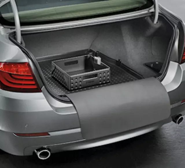 BMW FITTED LUGGAGE COMPARTMENT MAT - BMW (51-47-2-153-687)