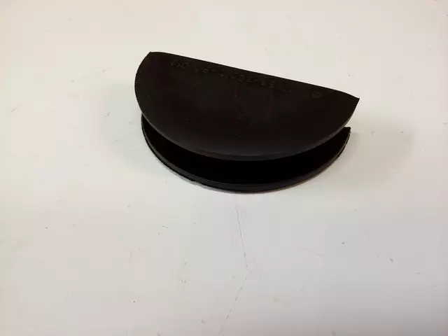 1118338010 - Engine: Engine Camshaft Plug for Toyota Image