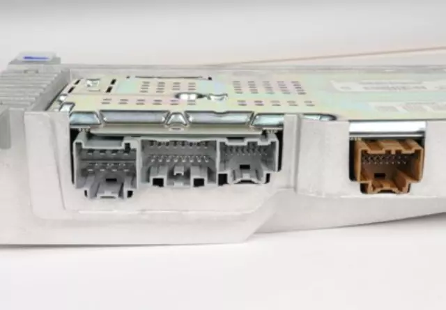 25921142 - Body: Amplifier for GM Image