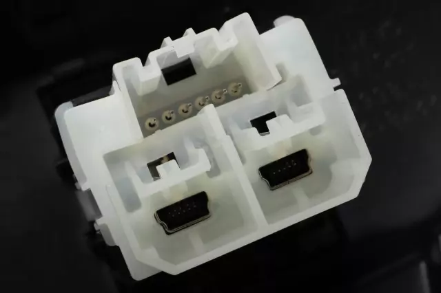 Grand Lace Wood Front Floor Console Trim Plate - GM (84092097)