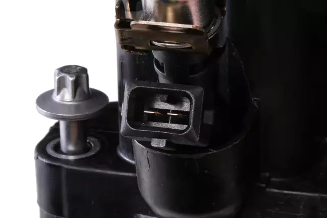 55593173 - Engine: Intake Manifold for Cadillac: ELR | Chevrolet: Volt Image