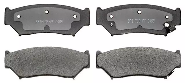 17D556 - : Front Brake Pad Set for Chevrolet: Tracker | Suzuki: Sidekick, Vitara Image