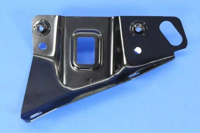 68070518AA - Body Sheet Metal Except Doors: Fender Mounting Front Bracket, Right for Mopar Image