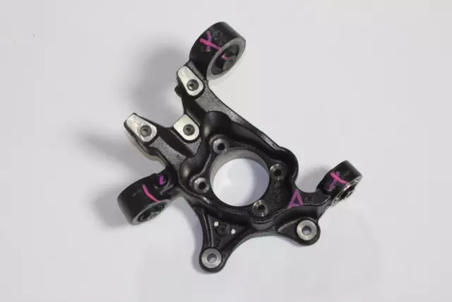 Rear Knuckle, Left - Mopar (68083245AE)