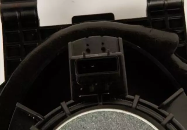 6 in x 9 in Rear Radio Oval Woofer Speaker - GM (13264617)