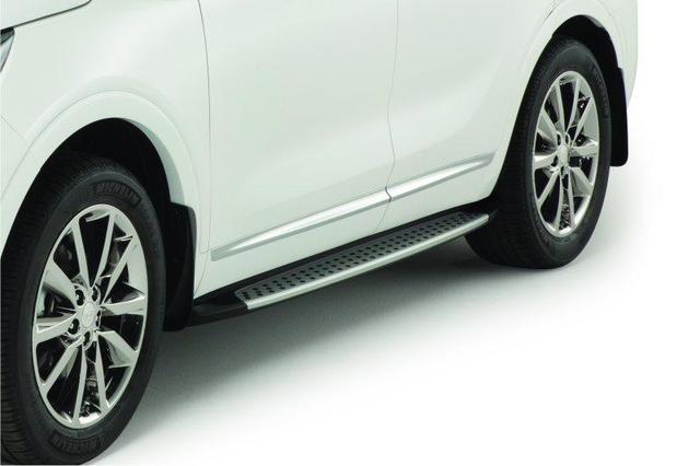 C6F37AC000 - : Side Steps for Kia: Sorento Image