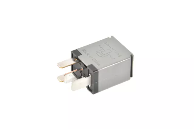 13422668 - : Multi-Purpose Relay for Buick: Envision, LaCrosse | Cadillac: ATS, Escalade, Escalade ESV, XT4 | Chevrolet: Malibu, Malibu Limited, Silverado 1500, Silverado 1500 LTD, Silverado 2500 HD, Silverado 3500 HD, Suburban, Tahoe | GMC: Sierra 1500, Sierra 1500 Limited, Sierra 2500 HD, Sierra 3500 HD, Terrain, Yukon, Yukon XL Image