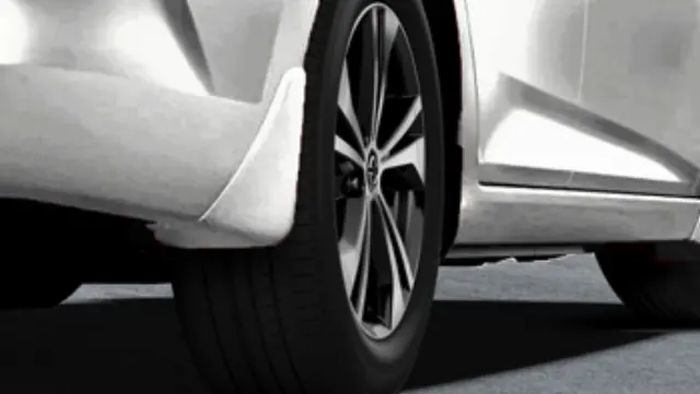 T99J26LB7A - Exterior: Splash Guards - Front - Qac Aspen White for Nissan: Sentra Image