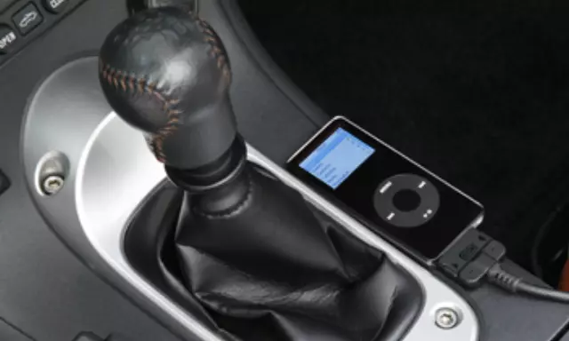 MZ607411EX - Electronics: Ipod Cable Adapter for Mitsubishi: Eclipse, Endeavor, Galant, Lancer, Outlander Image