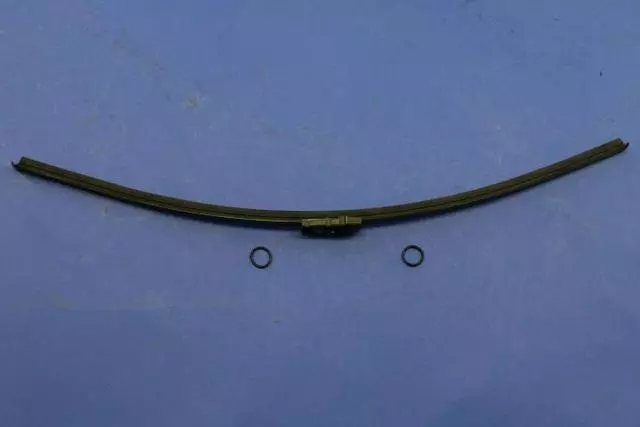 Wiper Blade, Right - Mopar (68166572AA)
