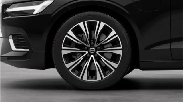 2024 Volvo V60 18-Inch 5-Multi Spoke Black Diamond Cut