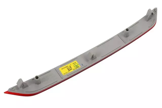 84225882 - : Rear Driver Side Fascia Lower Signal Lamp for GMC: Terrain Image