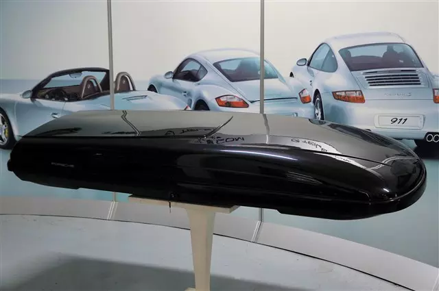 95804400012 - : Roof Box 520, Black for Porsche: 911, Cayenne, Macan, Panamera, Taycan Image
