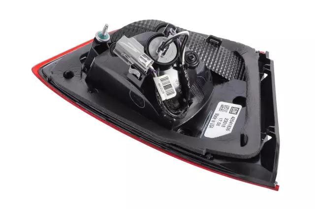 Part# 42641836 Rear Passenger Side Combination Lamp - GM (42641836)