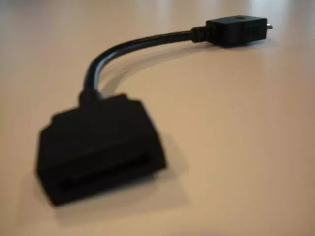 12 Volt To 5 Volt Adapter For Ipod - Audi (51443C)