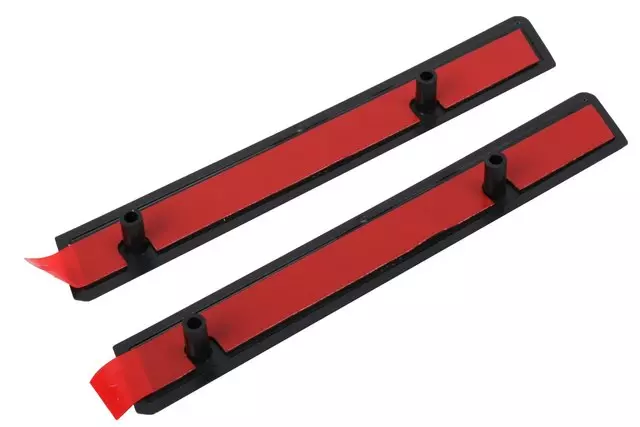 23151056 - : Passenger Side Front Wheel Opening Molding for GM Image