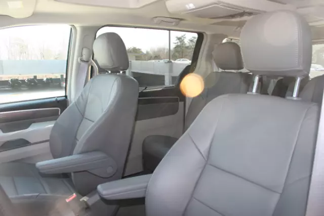 7B0061600ADK5 - Interior: S Leather Seating Kit - Gobi Beige for Volkswagen: Routan Image