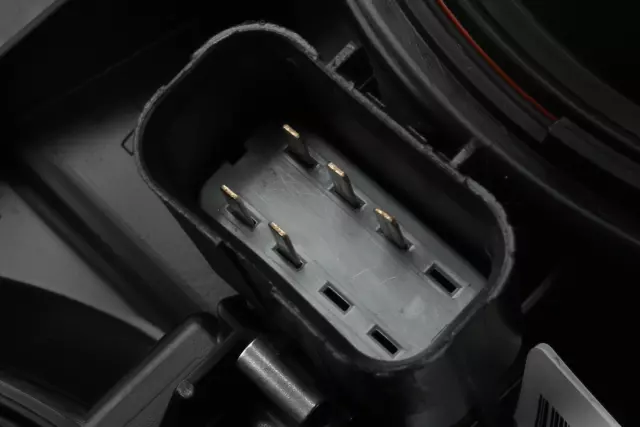 Passenger Side Headlamp - GM (84434764)