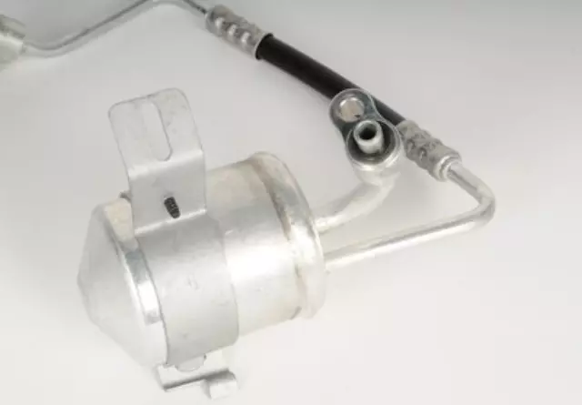 15837995 - : A/C Accumulator for Saturn: Vue Image