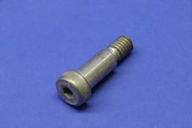 Bolt - Mopar (5290042AA)