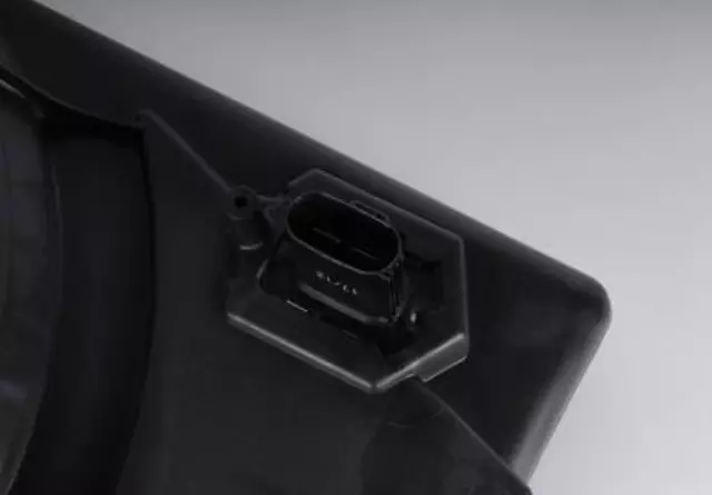 Engine Cooling Fan Assembly with Shroud - GM (15849644)