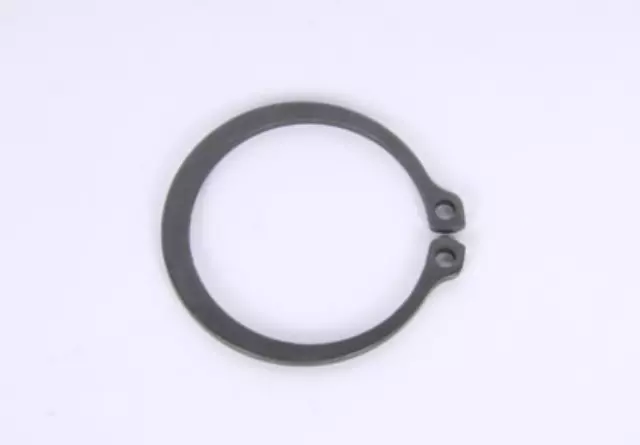 19178900 - : Transfer Case Rear Output Shaft Rear Bearing Retaining Ring for GM Image
